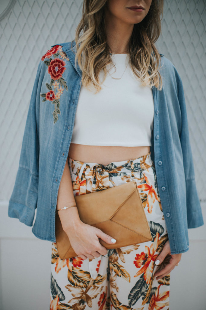 Embroidered denim and tropical print pants - How to style Culottes