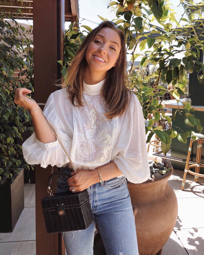 White embroidered Blouse and levis - simple Summer style