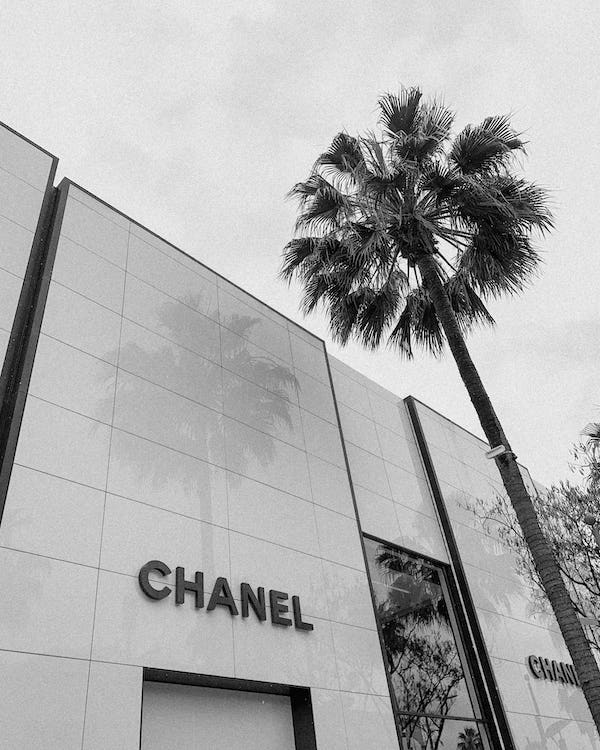 Chanel store Rodeo Drive Beverly Hills Black and White. The best hack for saving money shopping online.